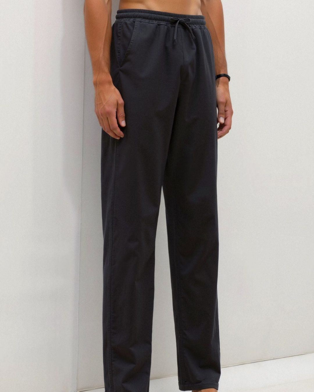 ESSENTIAL LOUNGE PANTS AUS ENTSPANNTER BAUMWOLLE