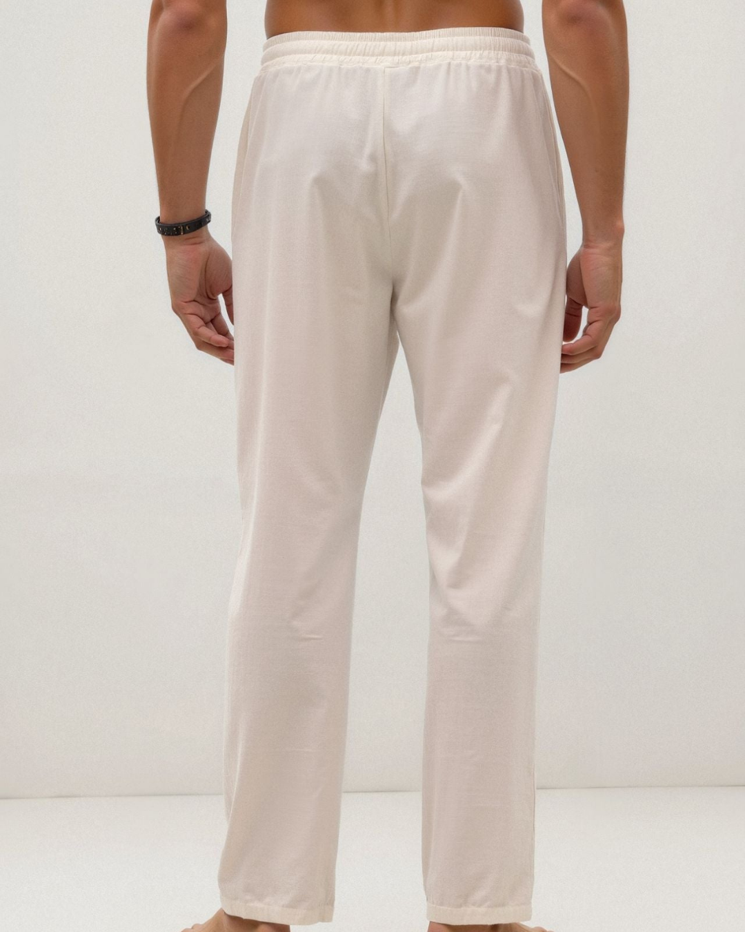 ESSENTIAL LOUNGE PANTS AUS ENTSPANNTER BAUMWOLLE