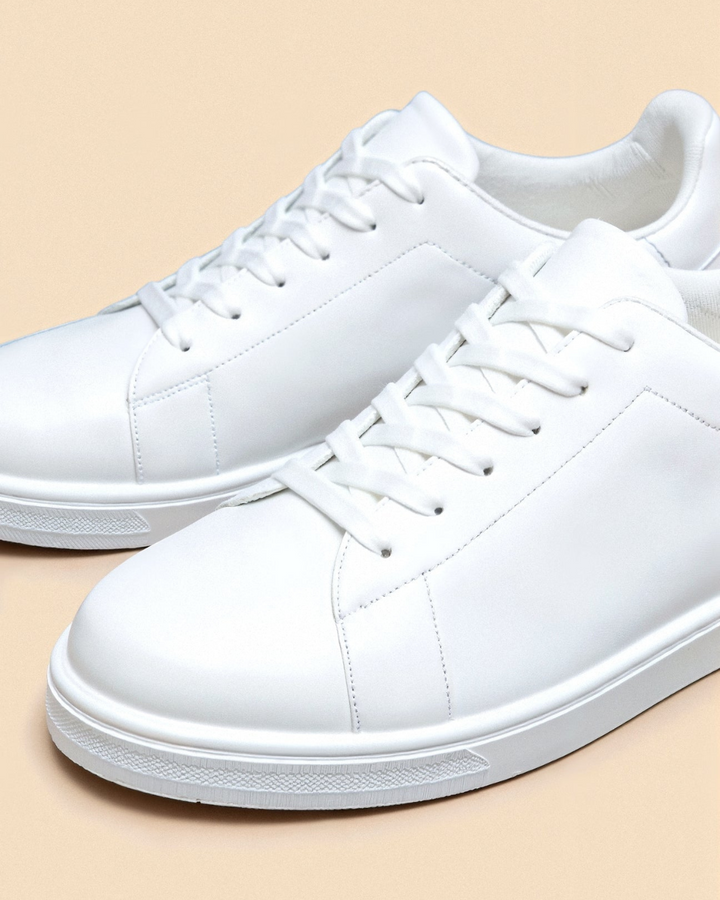 MINIMALIST WHITE MEN'S SNEAKERS