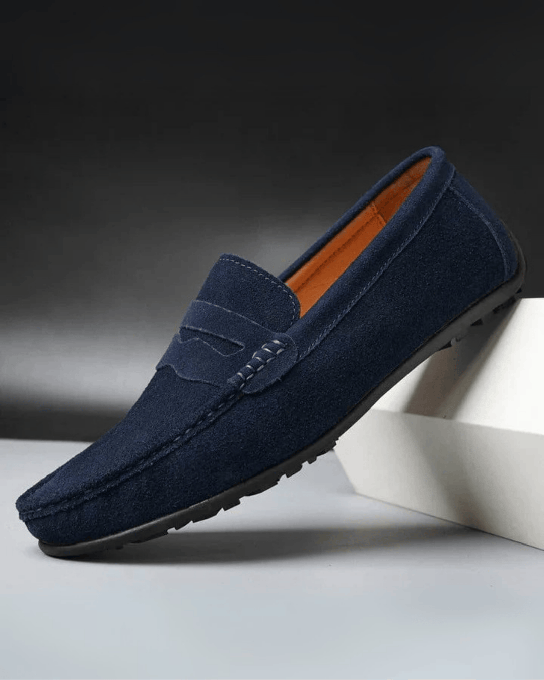 KLASSISCHE HERREN SLIPPER AUS WILDLEDER