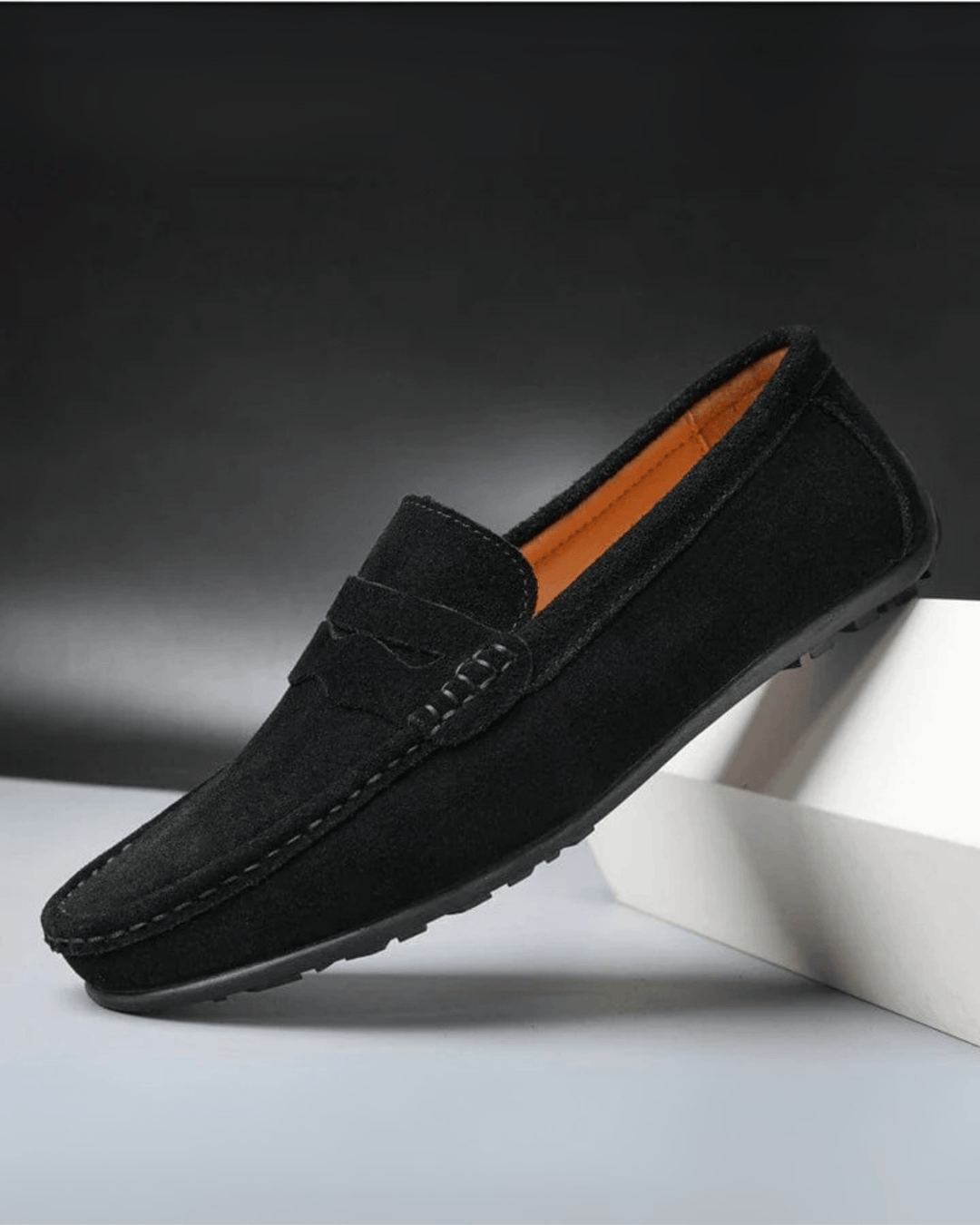 KLASSISCHE HERREN SLIPPER AUS WILDLEDER