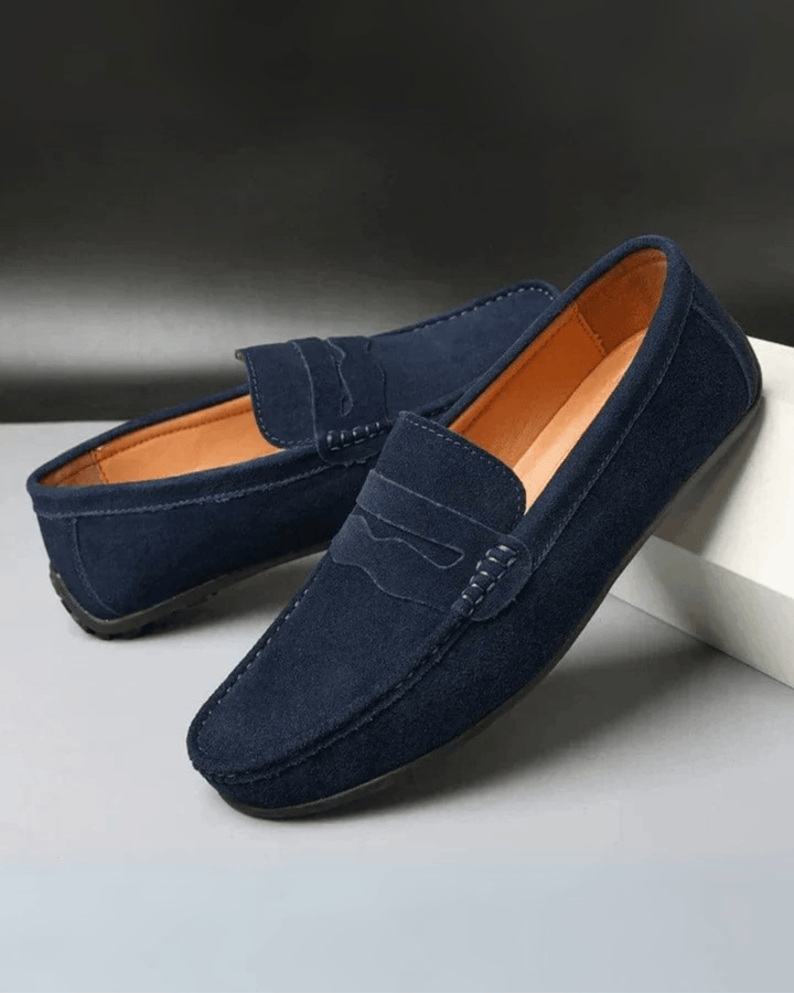 KLASSISCHE HERREN SLIPPER AUS WILDLEDER