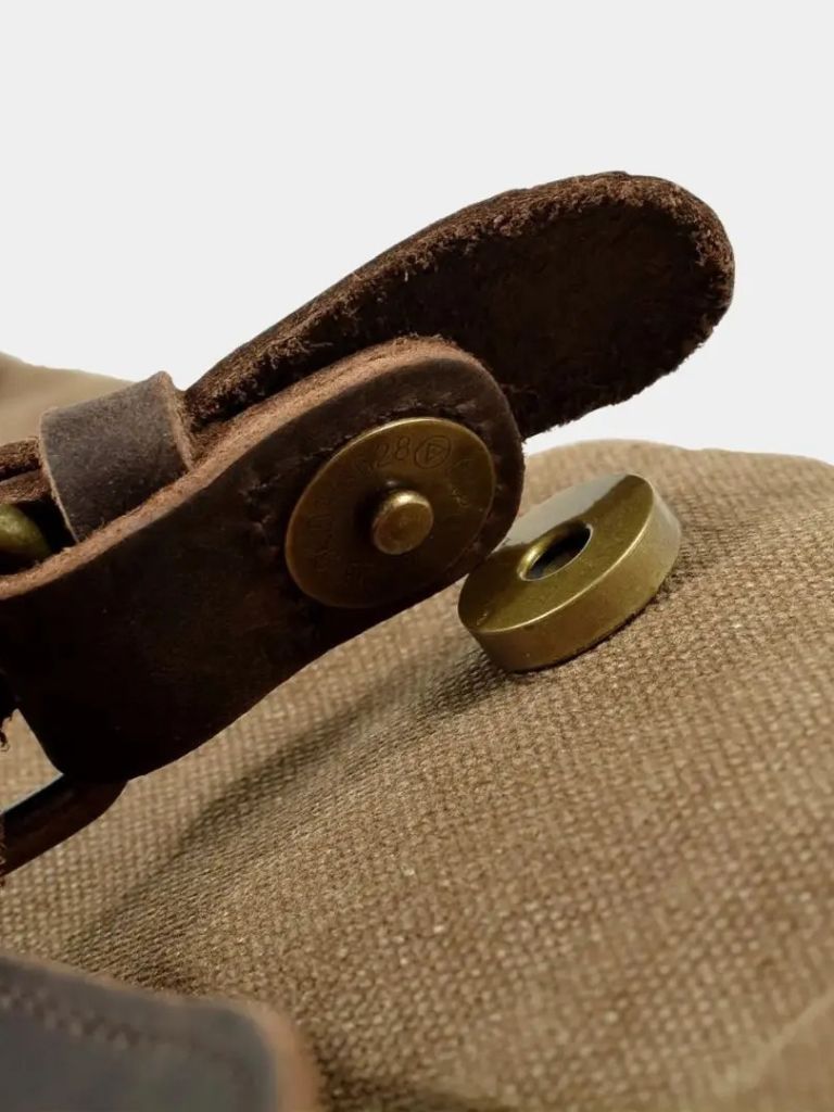 VINTAGE CANVAS TRAVEL DUFFEL
