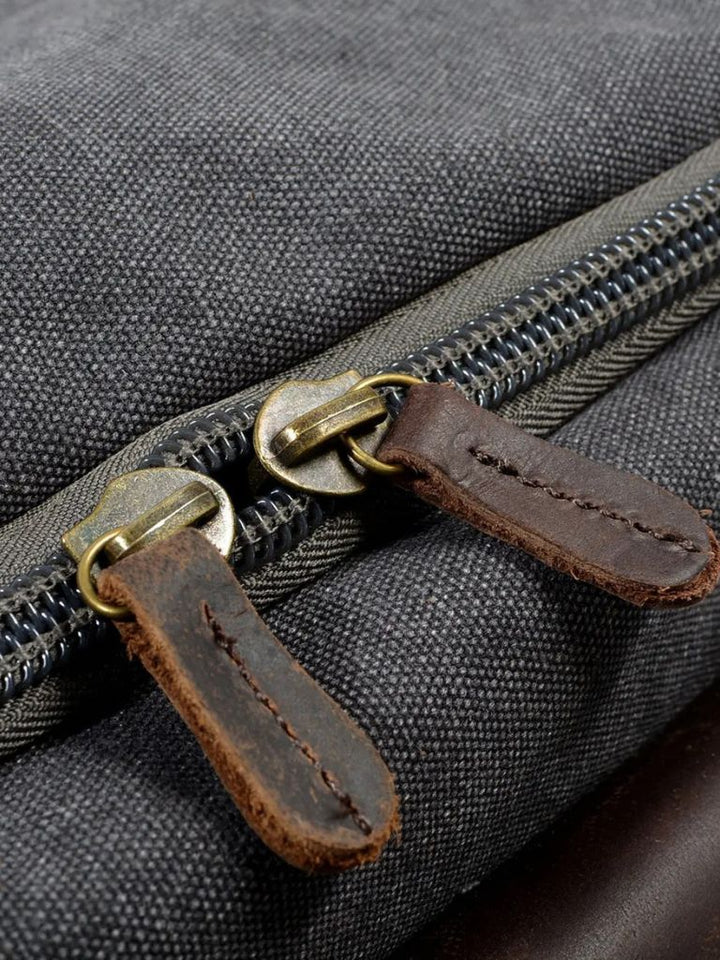 VINTAGE CANVAS TRAVEL DUFFEL