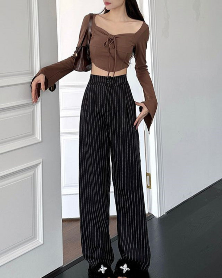 MASSGESCHNEIDERTE HOSE MIT GESCHLITZTEM SAUM