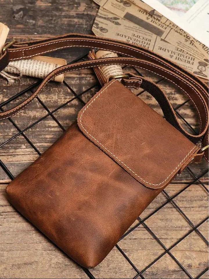 VINTAGE SLIM LEATHER POUCH