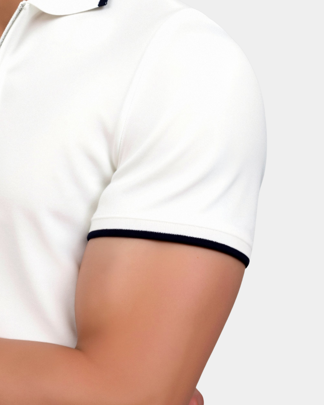 MODERNES REISSVERSCHLUSS-POLO MIT KONTRAST