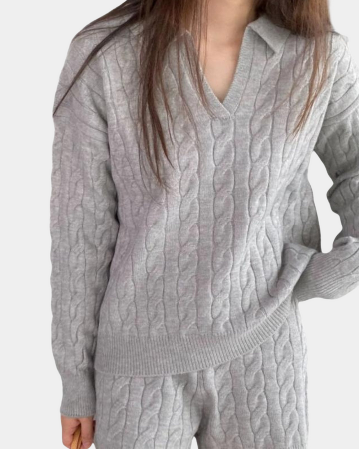 CABLE KNIT COLLARED SWEATER