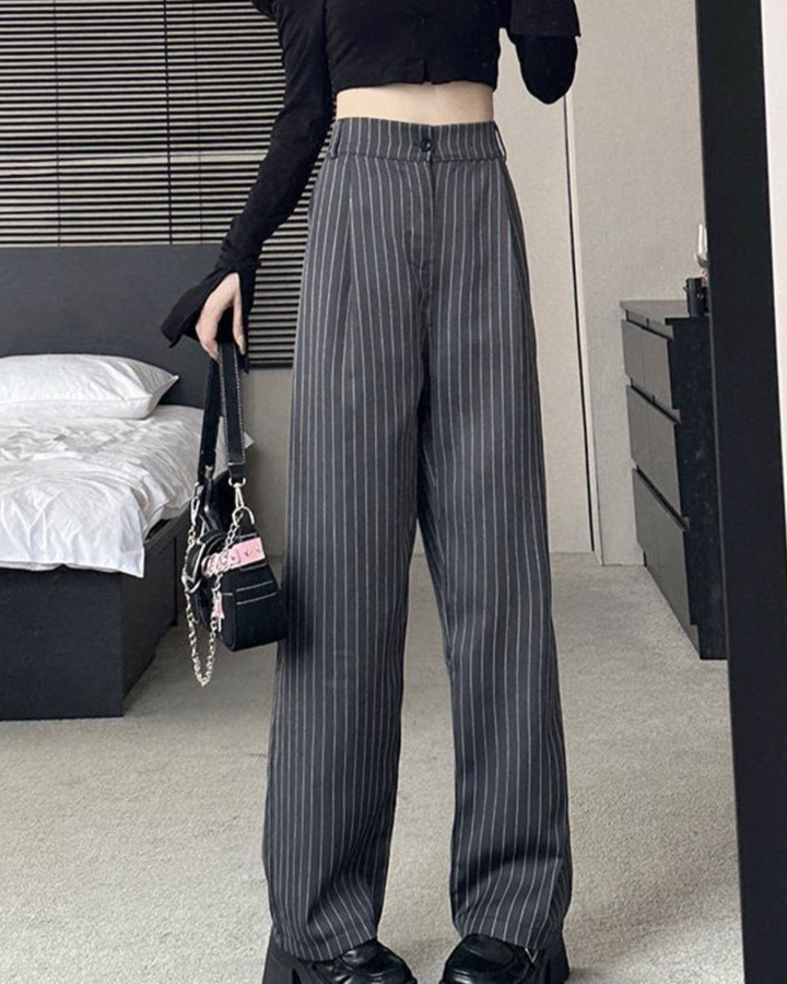 MASSGESCHNEIDERTE HOSE MIT GESCHLITZTEM SAUM
