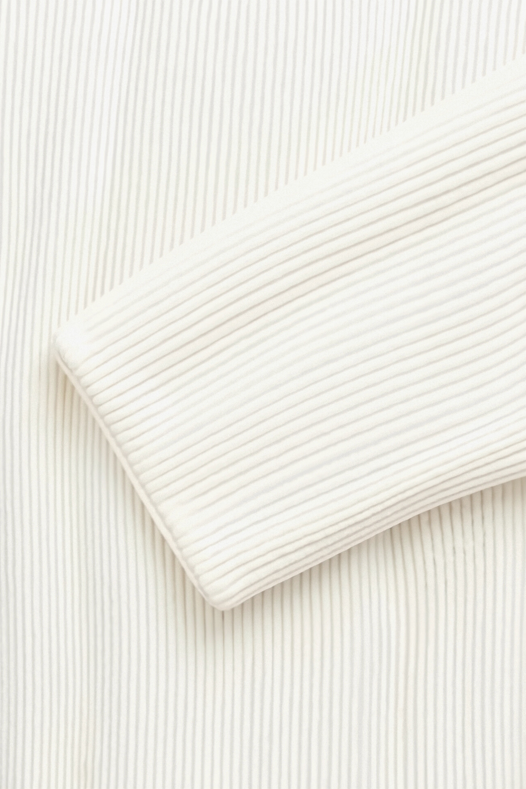 Solid Knitted Crew Neck Cardigan