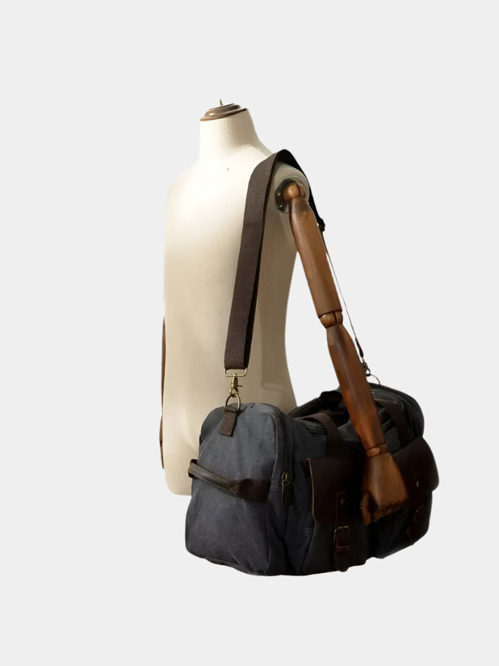 VINTAGE CANVAS TRAVEL DUFFEL