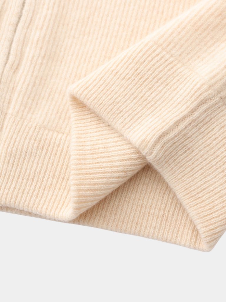 NEUTRALES STRICKPULLOVER-SET MIT REISSVERSCHLUSS