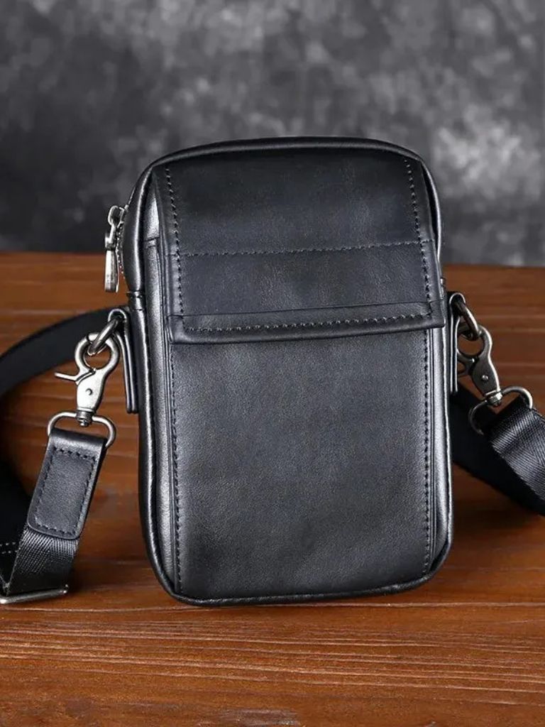 URBAN CROSSBODY UTILITY BAG