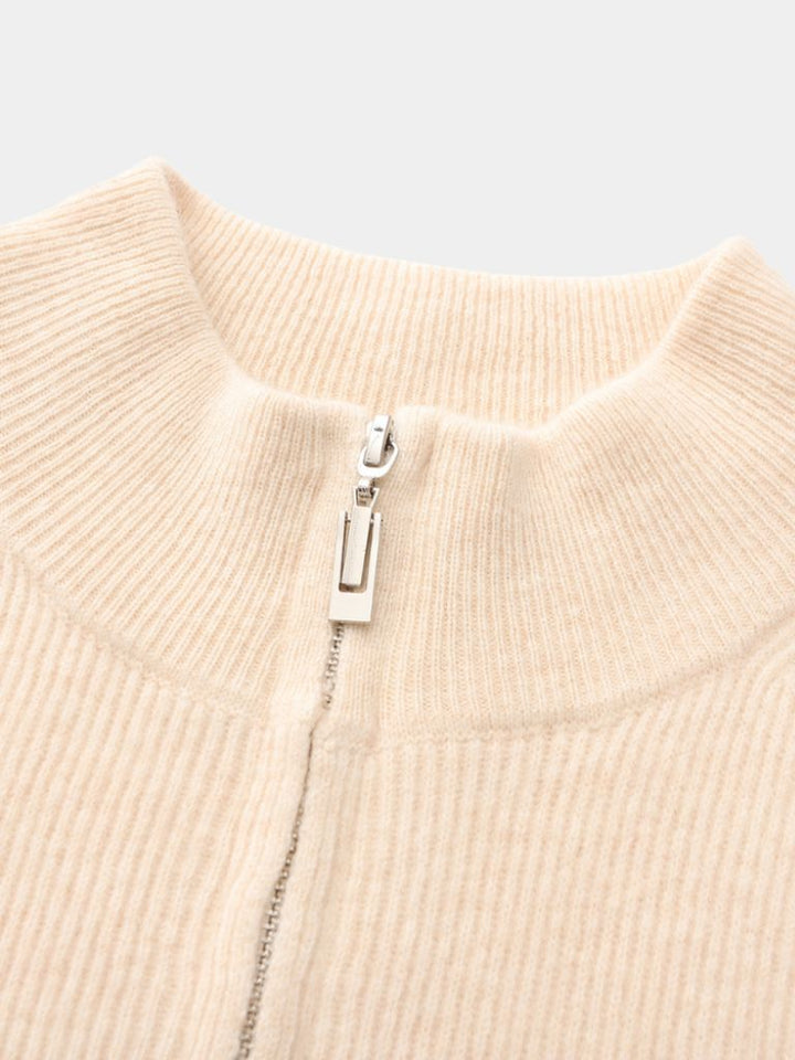NEUTRALES STRICKPULLOVER-SET MIT REISSVERSCHLUSS