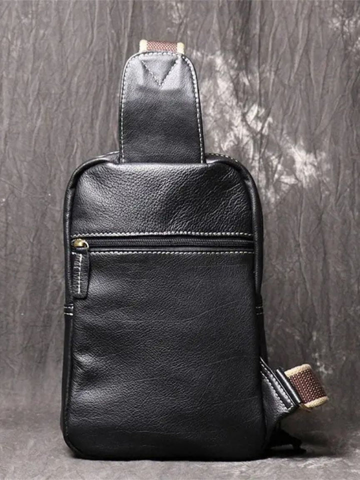 MODERNER SLING-RUCKSACK AUS LEDER