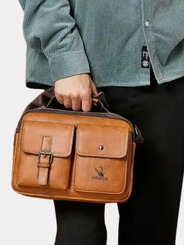 URBAN EXECUTIVE LEATHER MESSENGER