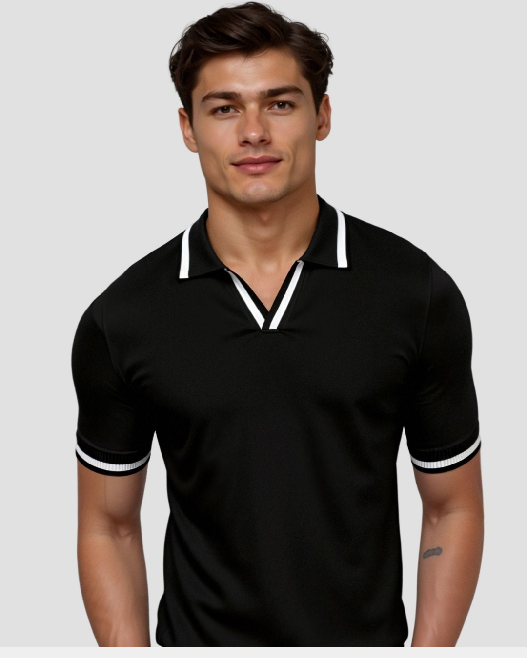 POLOSHIRT MIT PASPELIERUNG