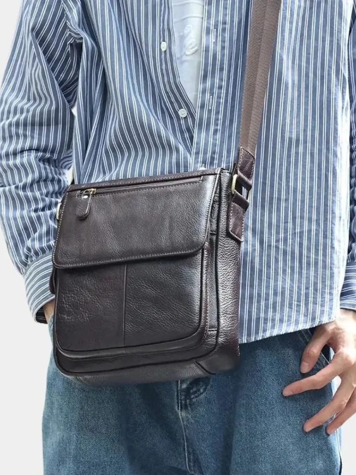 MODERN MULTI-POCKET CROSSBODY BAG