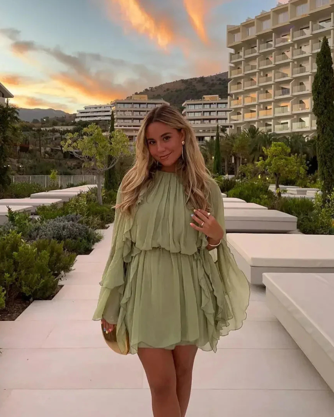 FLOWY BABYDOLL RUFFLE DRESS