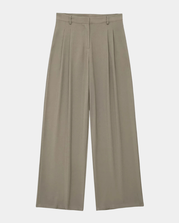 TAILORED VEST AND TROUSERS SET