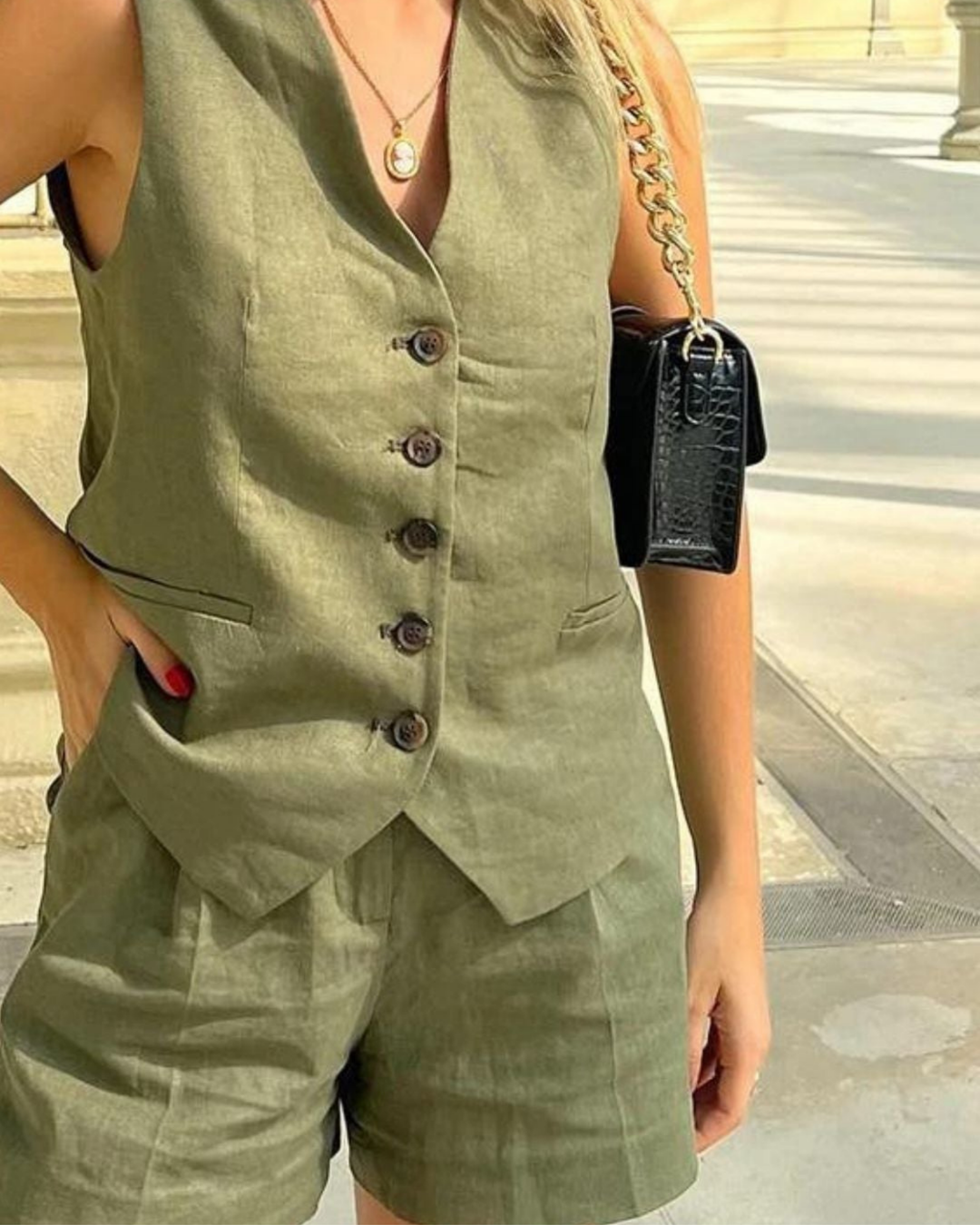 CLASSIC VEST AND SHORTS SET