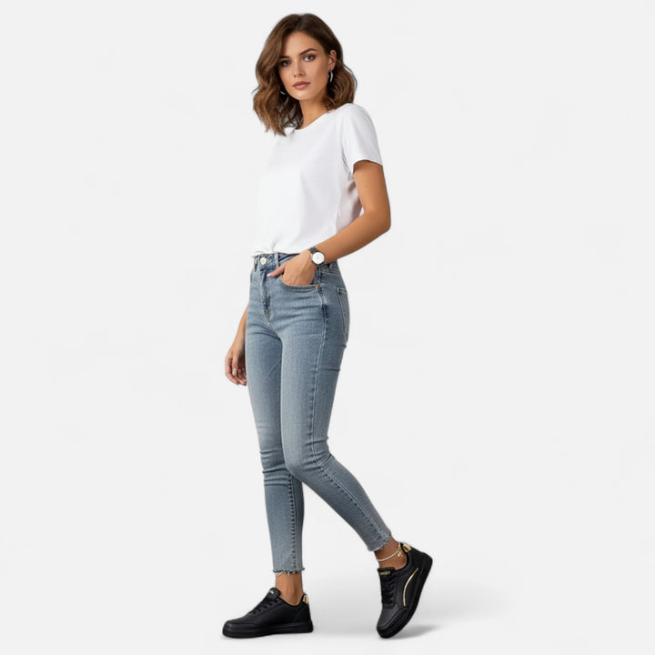NOMU Lifestyle | Women’s Lace-Up Sneakers – Golden Elegance