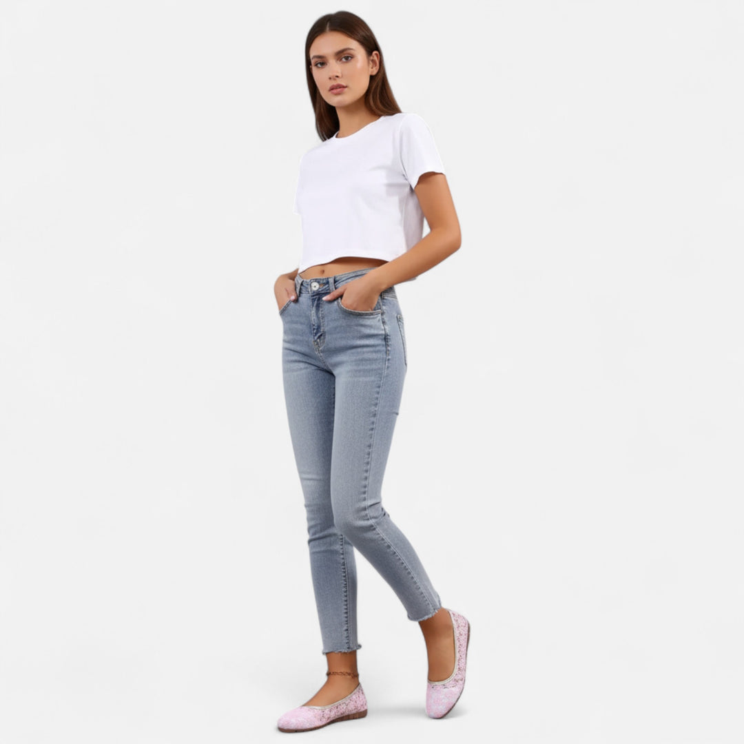 NOMU Lifestyle | Women’s Lace Flats – Ethereal Elegance