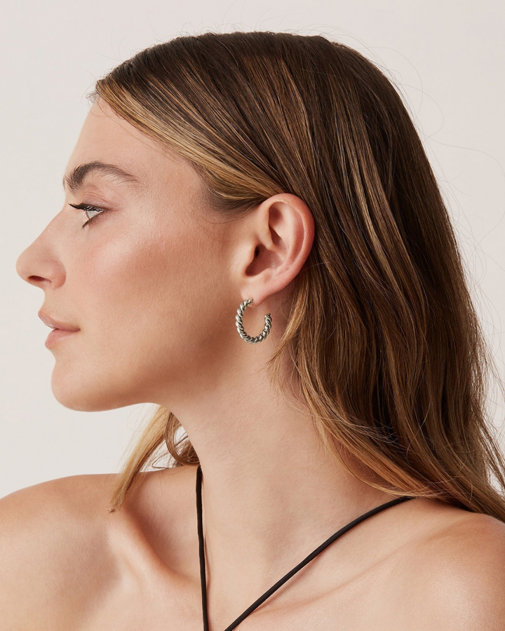 BOLD TWISTED HOOP EARRINGS