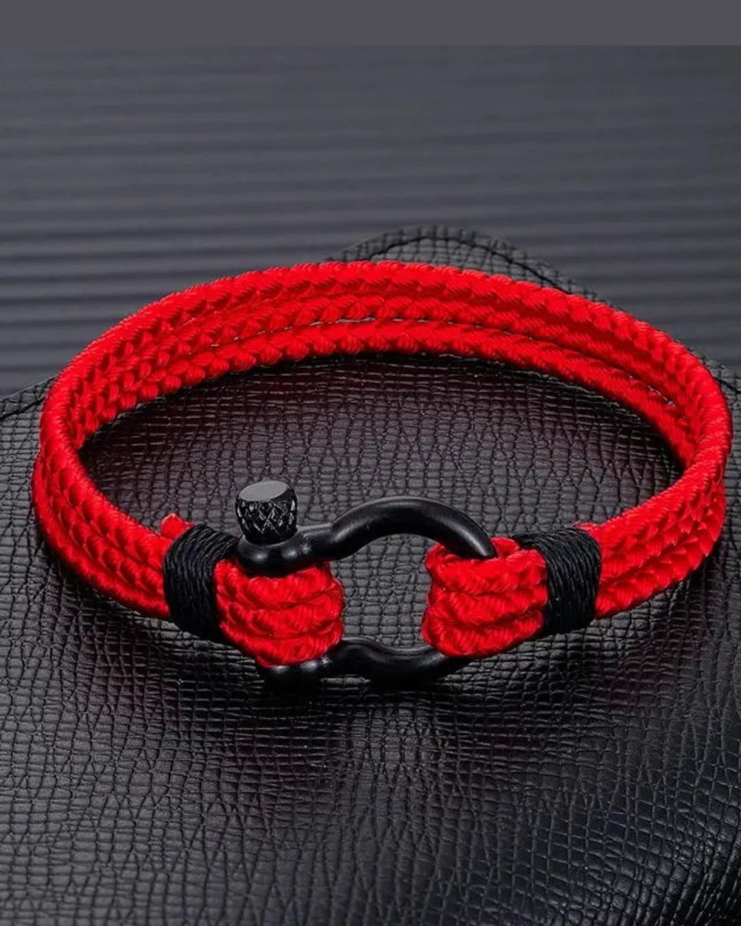 URBAN KNOT PARACORD ARMBAND