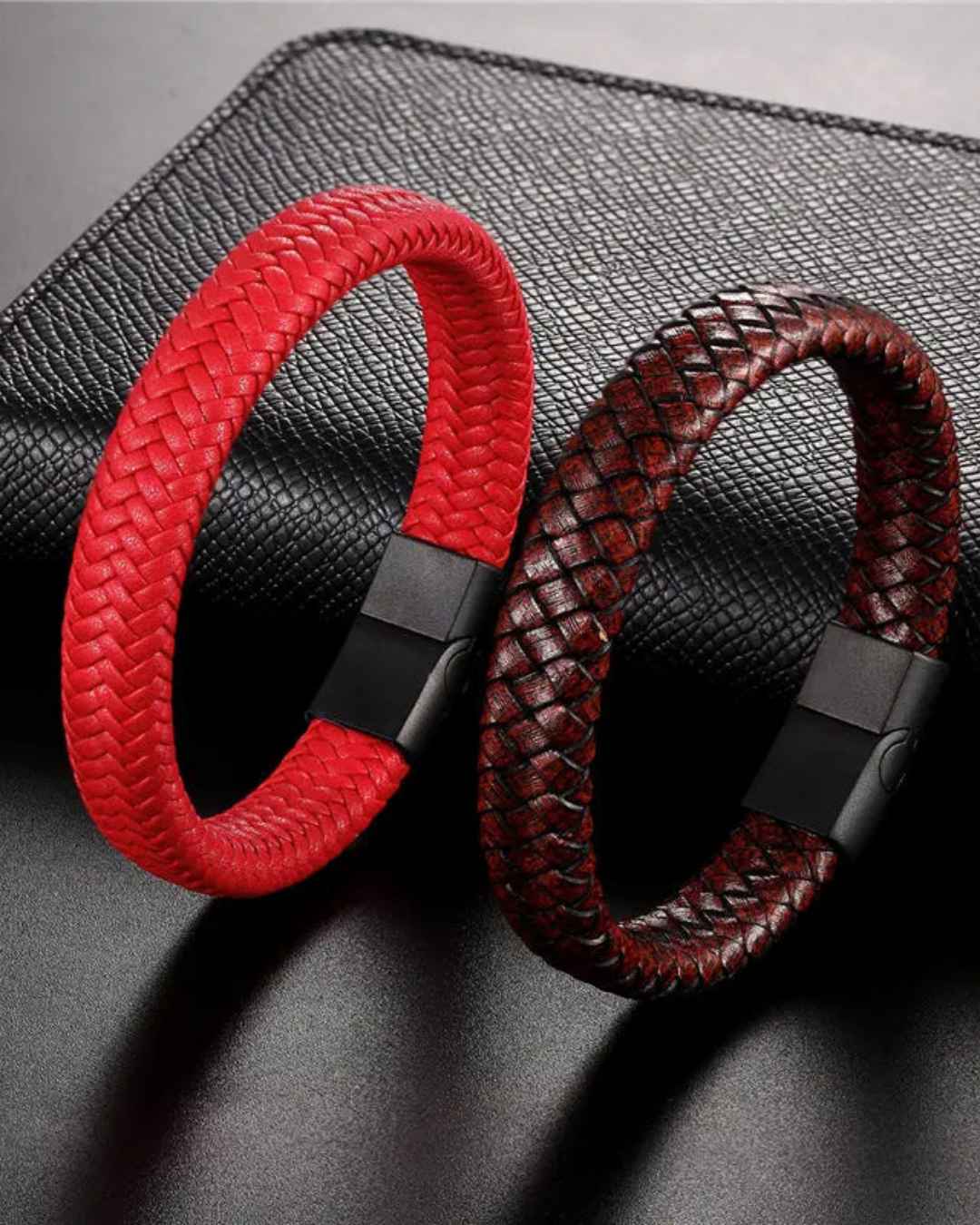 ARMBAND MIT GEWEBTER SCHLIESSE