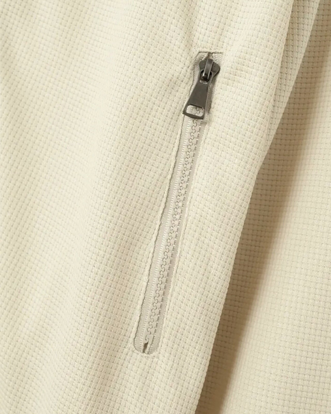 CREMEFARBENE MINIMAL-ZIP-JACKE