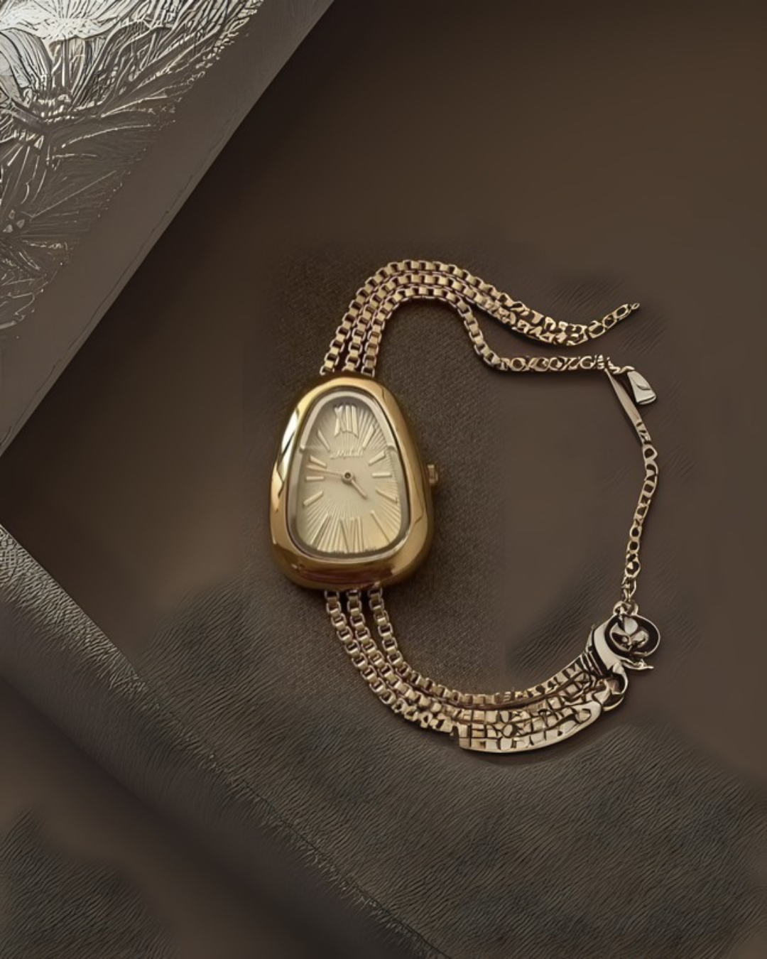 SURREAL CURVE METAL WATCH
