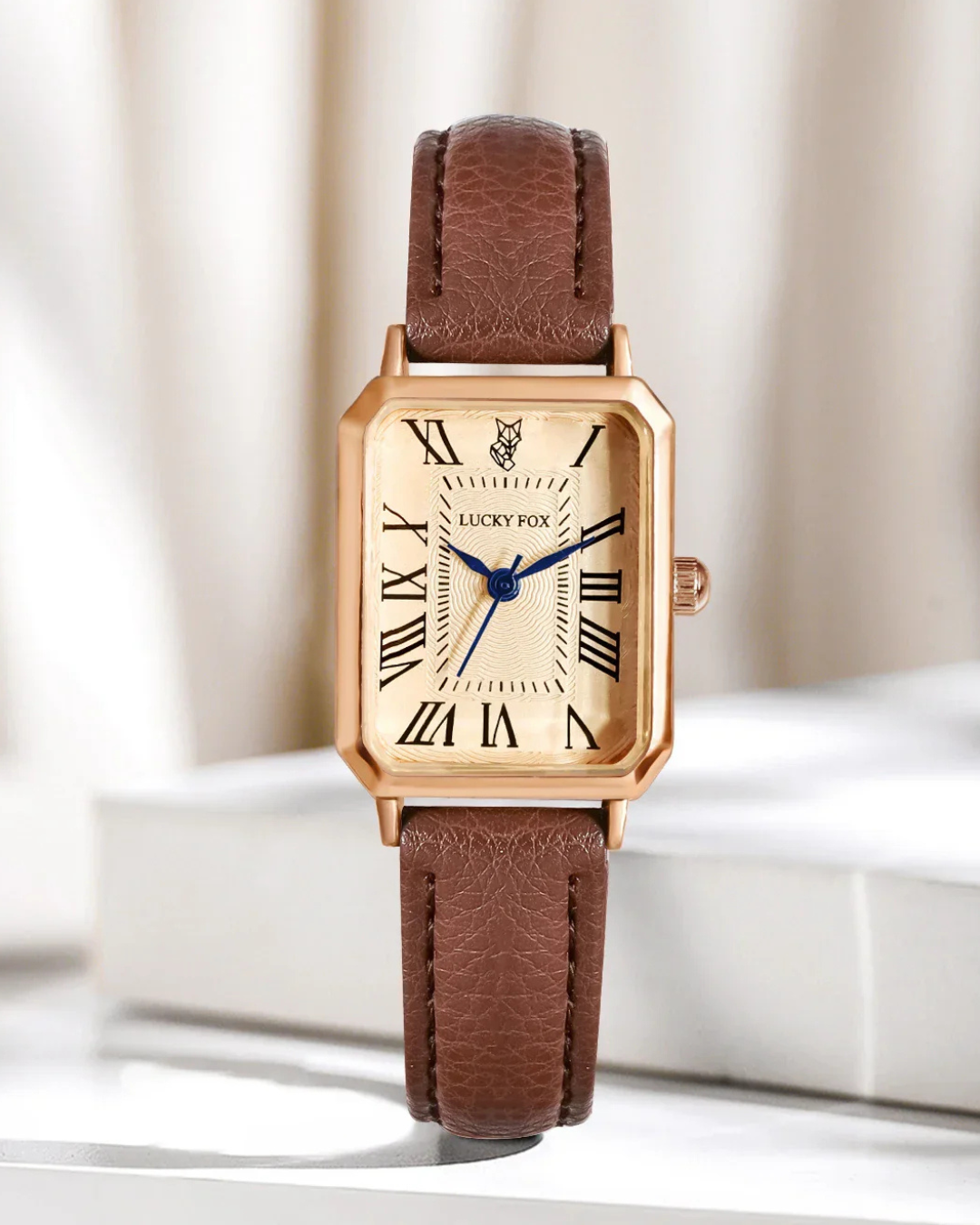 RETRO ELEGANCE STRAP WATCH