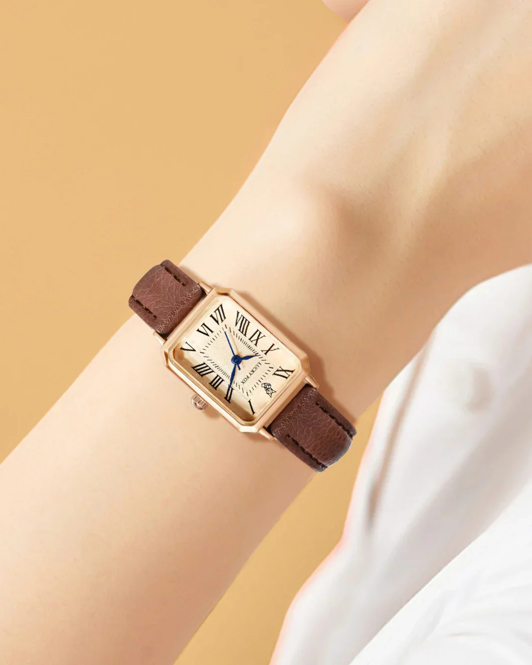 RETRO ELEGANCE STRAP WATCH