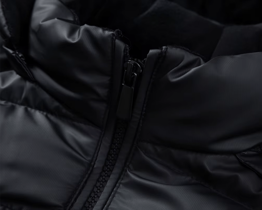 ZWEIFARBIGE KAPUZENJACKE MIT PUFFER