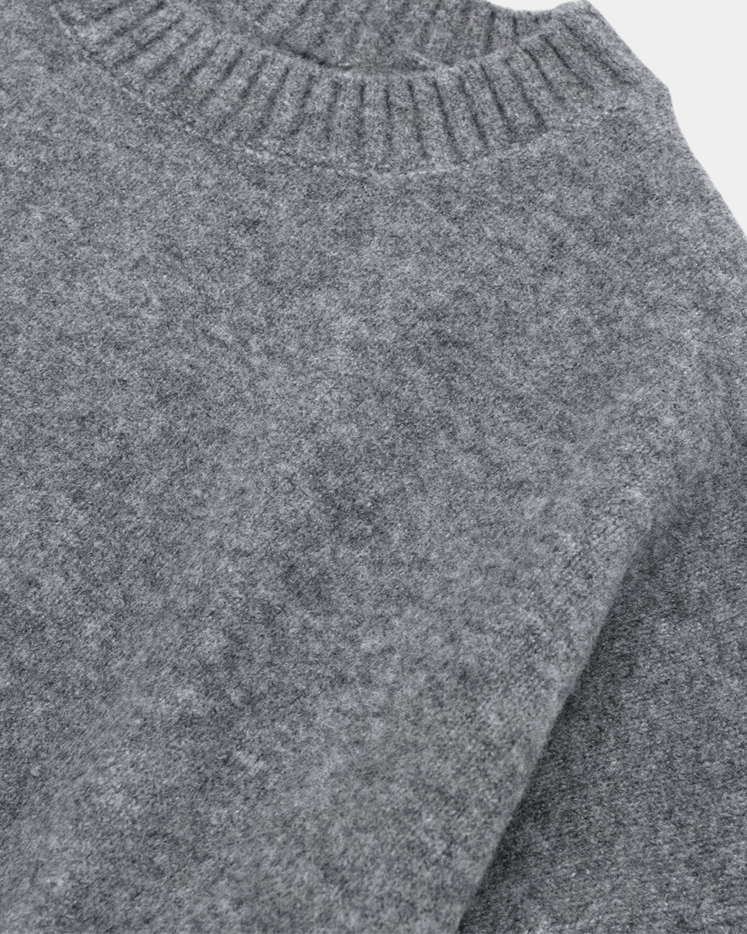 COZY CREWNECK SWEATER