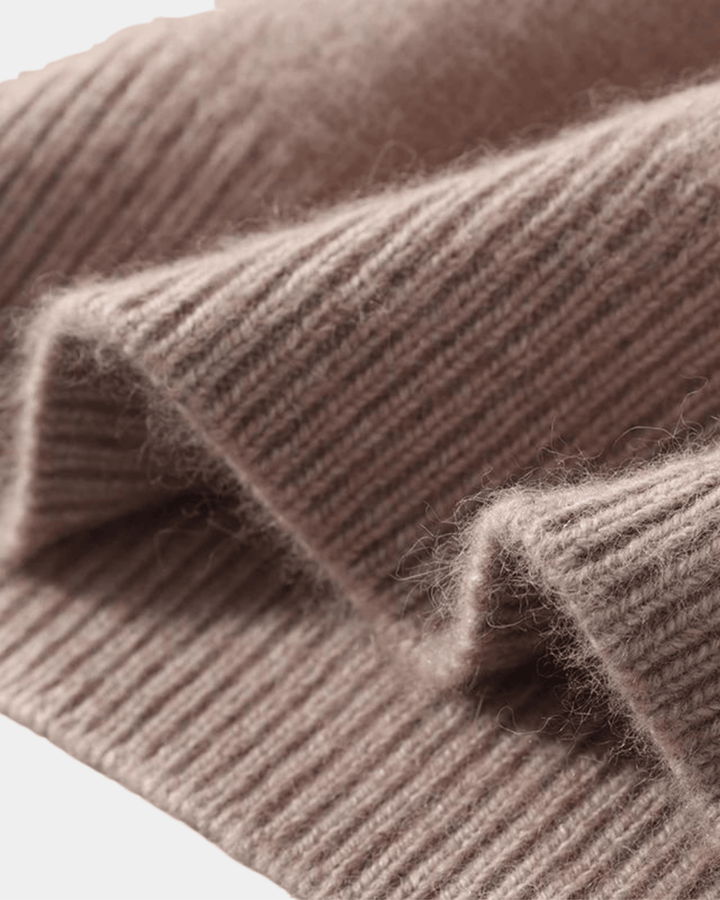 KLASSISCHER STRICKPULLOVER MIT ZIPP-AUSSCHNITT