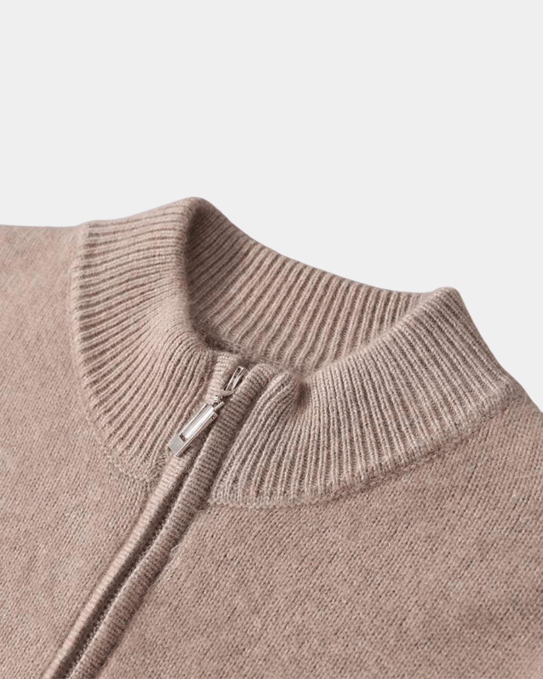 KLASSISCHER STRICKPULLOVER MIT ZIPP-AUSSCHNITT