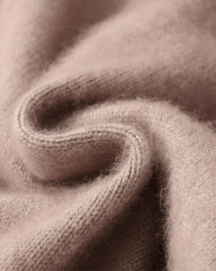 KLASSISCHER STRICKPULLOVER MIT ZIPP-AUSSCHNITT