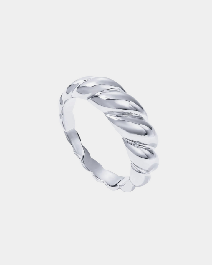 SCULPTED TWIST BAND RING