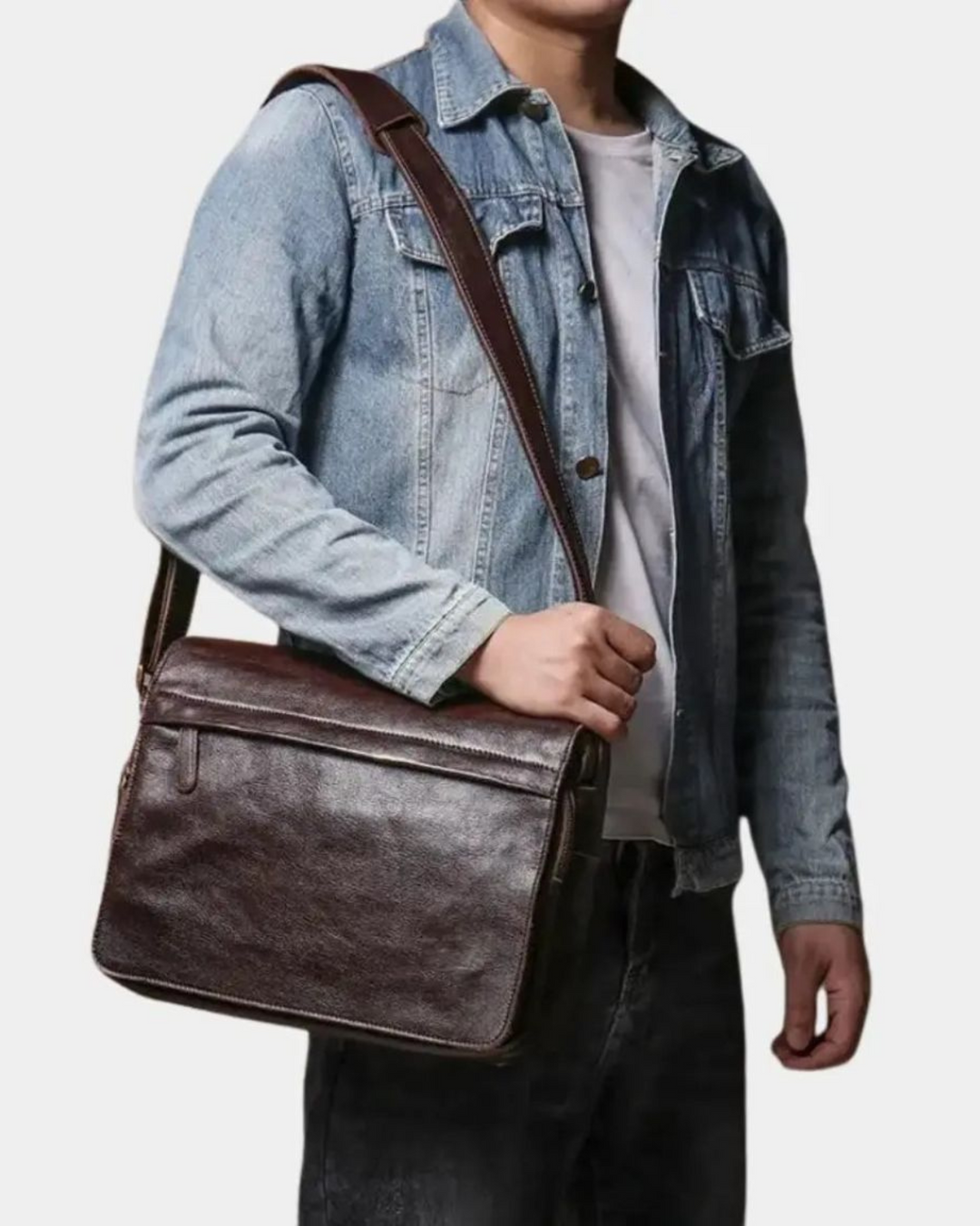 VINTAGE-KURIERTASCHE AUS LEDER