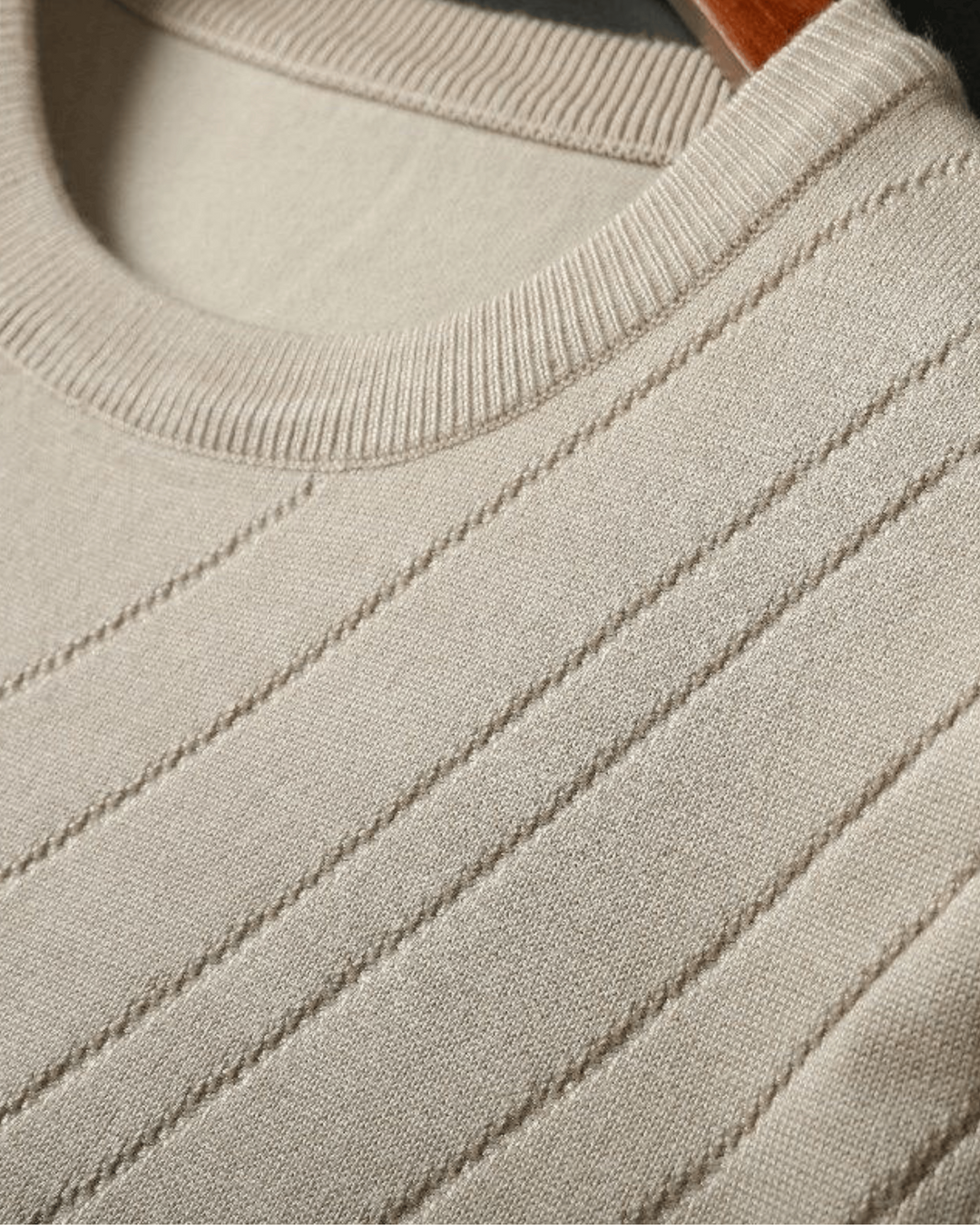 MAGLIONE A MANICHE CORTE CON MOTIVO CHEVRON