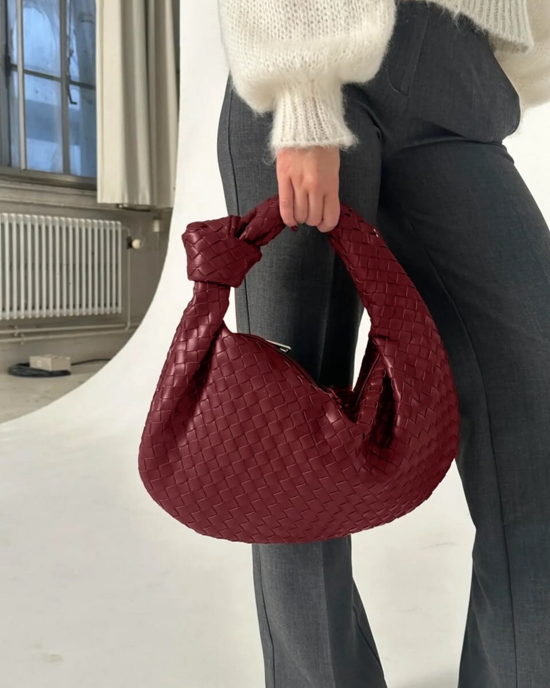 GEWEBTE LUXUSKNOTEN-BEUTELTASCHE