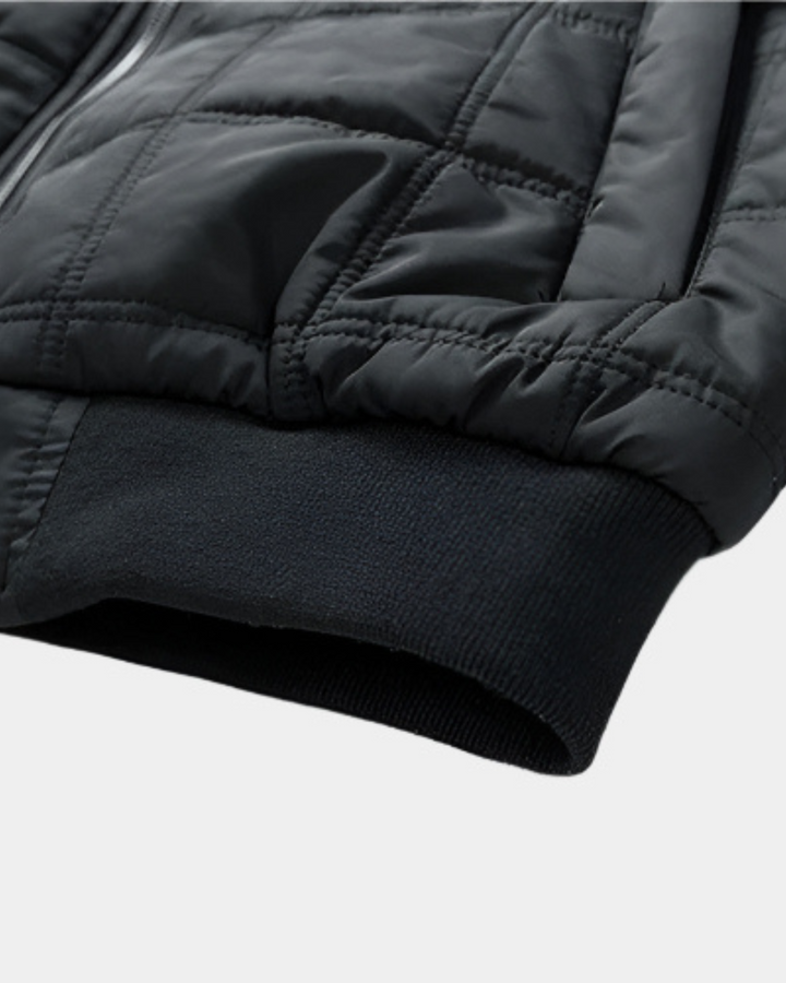 MODERNE BOMBERJACKE MIT GITTERMUSTER